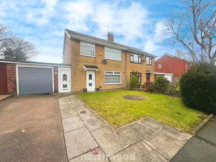 3 Bedroom Semi-Detached House For Sale In Mansion Court Gardens, Thorne, Doncaster, DN8