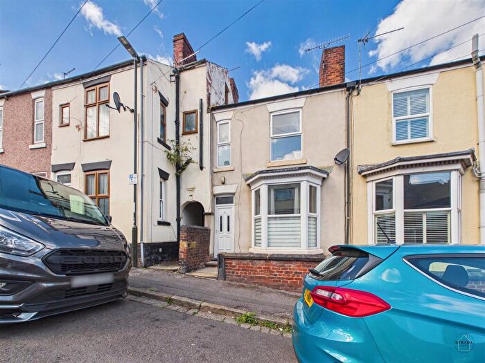 3 Bedroom Terraced House For Sale In Dowdeswell Street, Chesterfield, S41