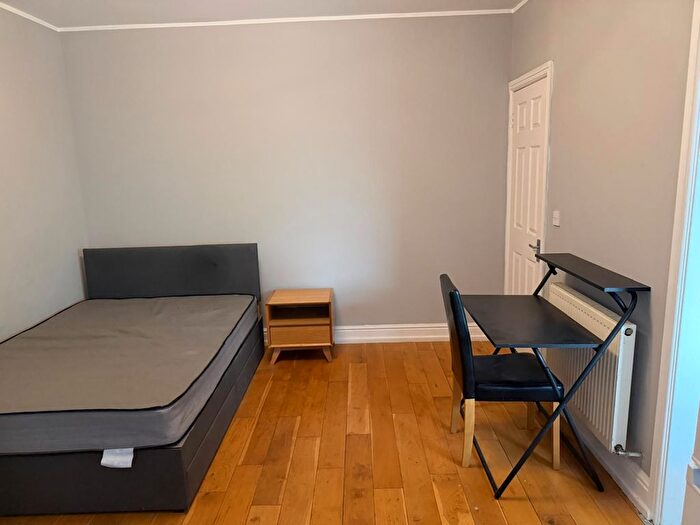Studio To Rent In Dormers Wells Lane, Southall, UB1