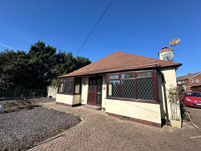 2 Bedroom Bungalow To Rent In Hollowgate, Barnburgh, DN5