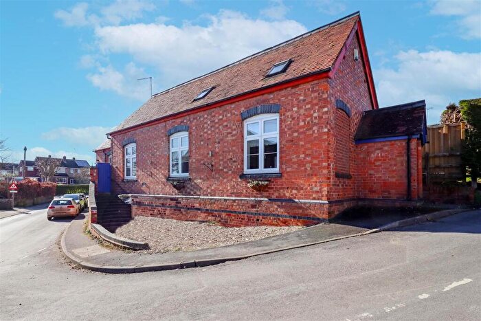 3 Bedroom Detached House For Sale In Poplar Road, Bishops Itchington, Southam, CV47