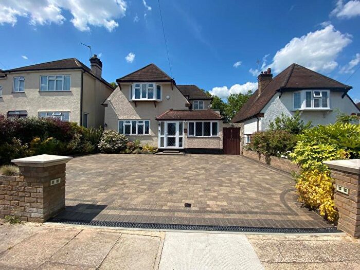 4 Bedroom Detached House To Rent In Highland Road, Northwood, HA6