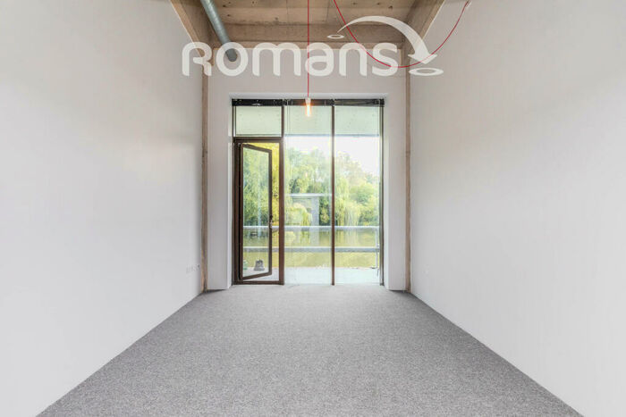 1 Bedroom Apartment To Rent In Lake Shore, BS13