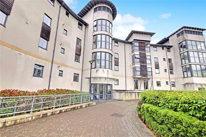1 Bedroom Flat For Sale In Mistletoe Court, Seacole Crescent, Old Town, SN1