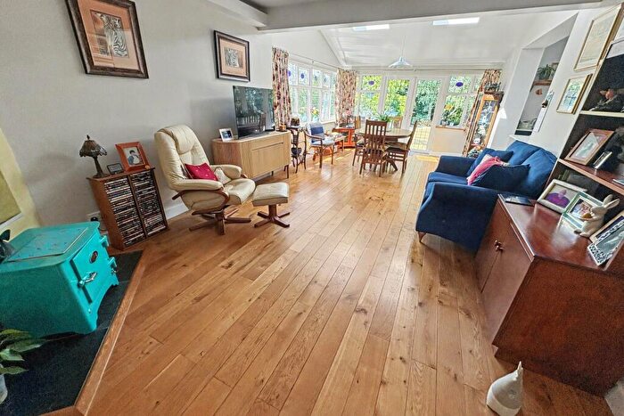 4 Bedroom Detached House For Sale In Wareham, BH20 - Photo 6
