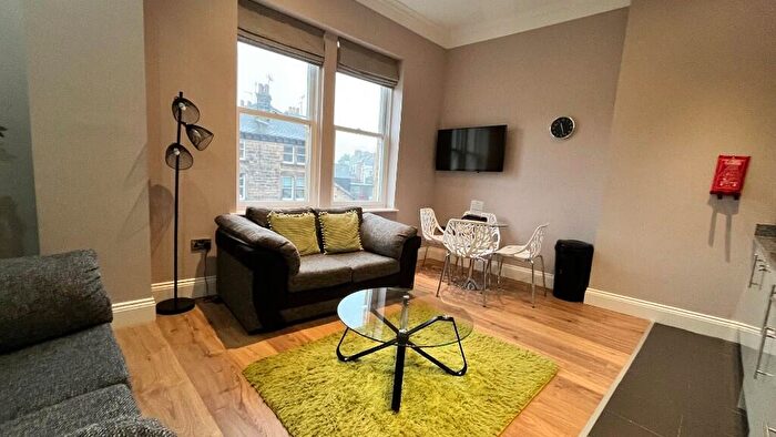2 Bedroom Apartment To Rent In Spa Buildings, Harrogate, North Yorkshire, HG1
