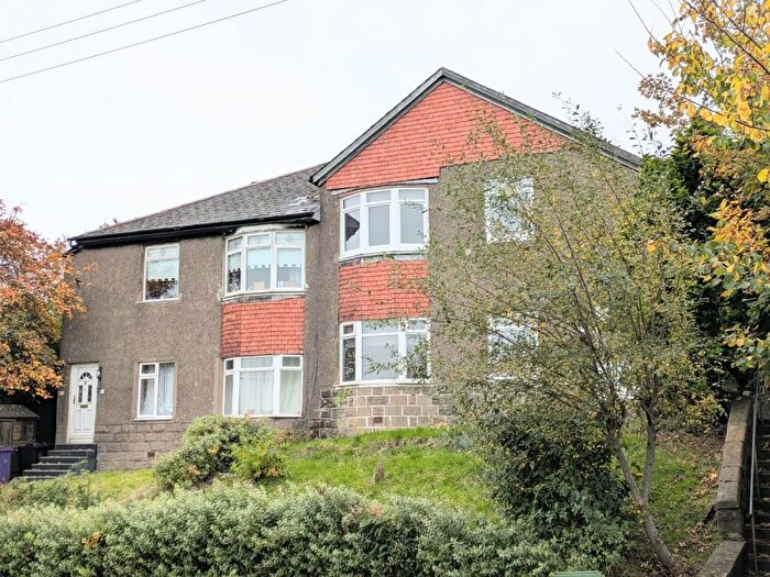 3 Bedroom Flat To Rent In Yair Drive, Hillington, Glasgow, G52