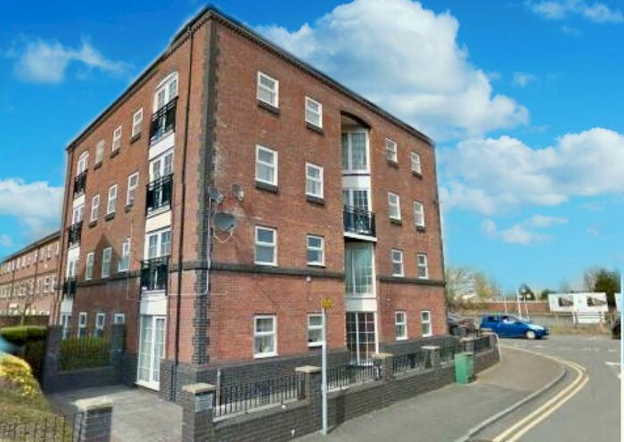 4 Bedroom Flat To Rent In Schooner Way, Atlantic Wharf, Cardiff, CF10