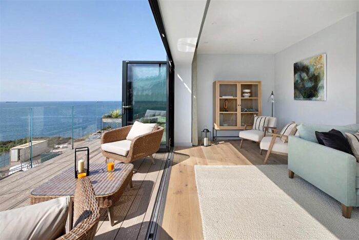 3 Bedroom Terraced House For Sale In Palmerston Court, PL9