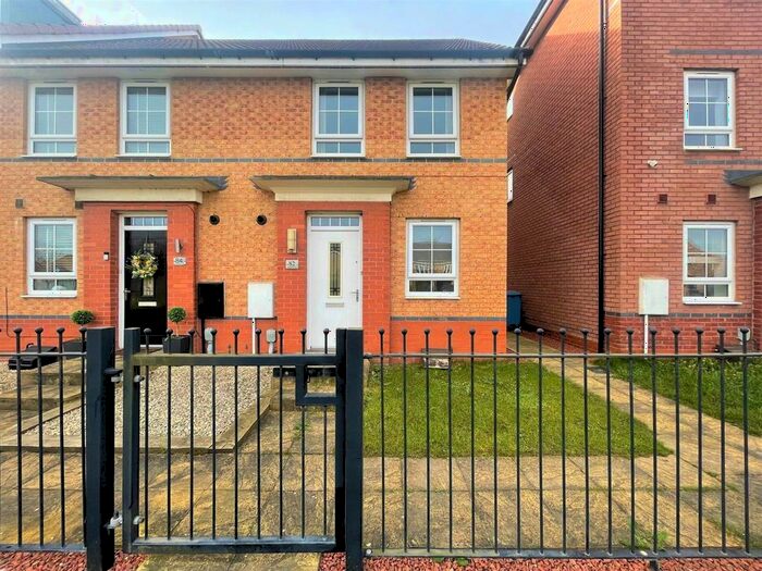 2 Bedroom Terraced House To Rent In Richmond Lane, Kingswood, Hull, HU7