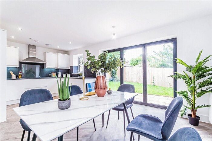 4 Bedroom Detached House For Sale In Shady Close, Kenley, CR8