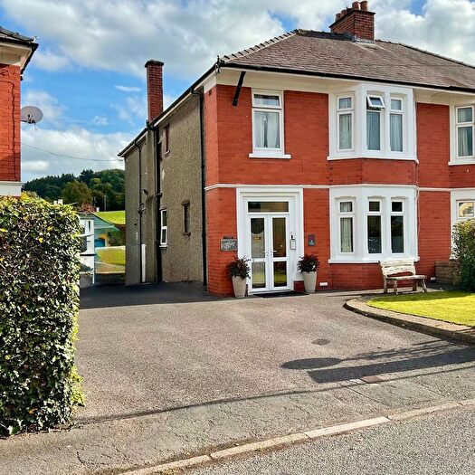 4 Bedroom Semi-Detached House For Sale In St Davids Crescent, Brecon, LD3