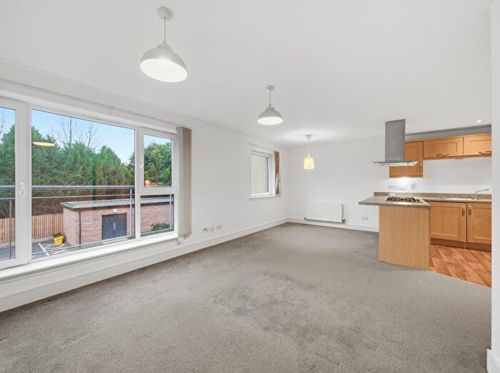 2 Bedroom Flat To Rent In Pinkhill Park, Edinburgh, EH12