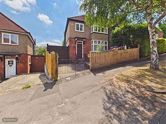 3 Bedroom Semi Detached House For Sale In Birch Avenue, Tilehurst, Reading, RG30