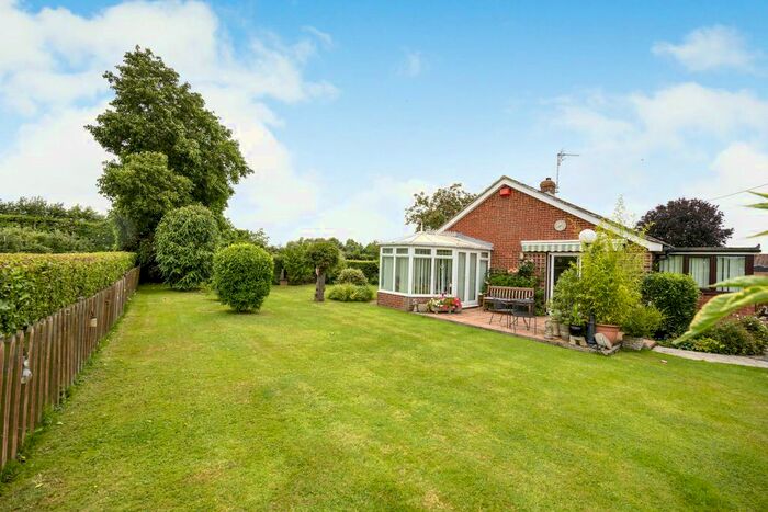 2 Bedroom Bungalow For Sale In School Lane, Stourmouth, Canterbury, Kent, CT3
