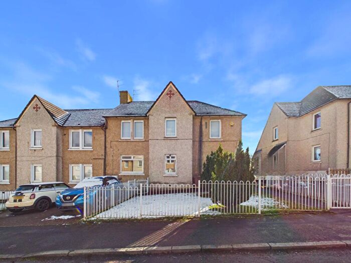 3 Bedroom Flat For Sale In Baird Terrace, Harthill, ML7