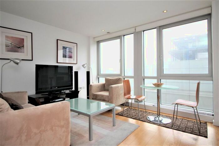 Studio To Rent In Ontario Tower, Fairmont Avenue, Canary Wharf, E14