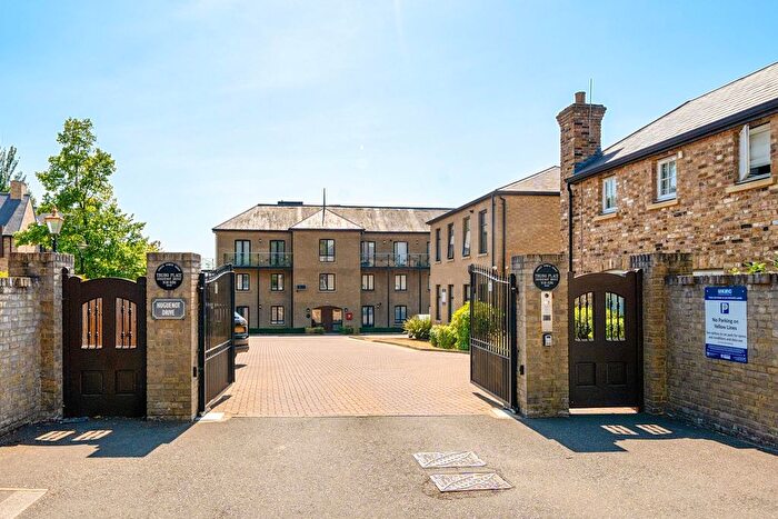 2 Bedroom Flat For Sale In Davis House, London, N13