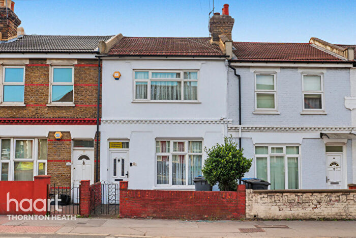 3 Bedroom Terraced House For Sale In Whitehorse Lane, London, SE25