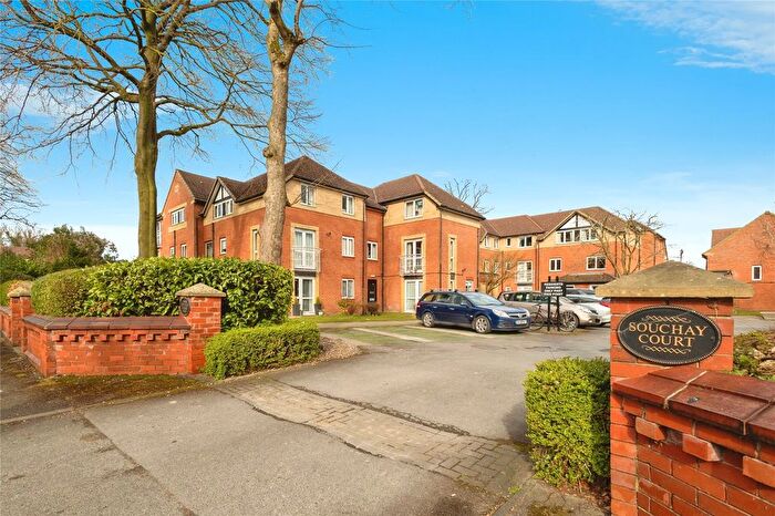 1 Bedroom Flat For Sale In Clothorn Road, Didsbury, Manchester, Greater Manchester, M20