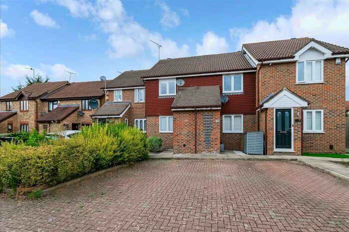 2 Bedroom Terraced House To Rent In Westminster Gardens, Chingford, London, E4