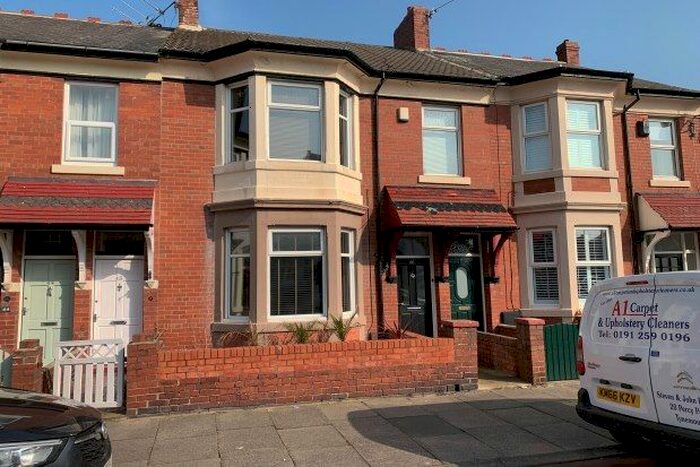 2 Bedroom Flat To Rent In Washington Terrace, North Shields, NE30
