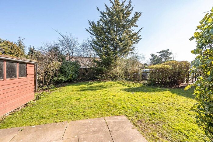 2 Bedroom Flat To Rent In Harland Close, Merton Park, London, SW19