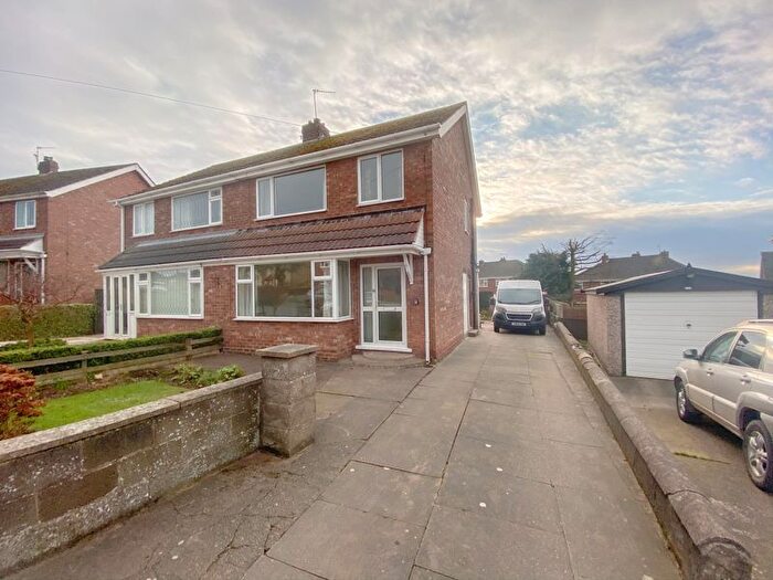 3 Bedroom Semi-Detached House To Rent In Fotherby Road, Scunthorpe, DN17