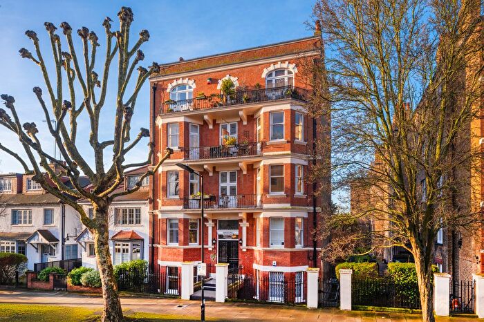 3 Bedroom Flat For Sale In Biddulph Road, London, W9