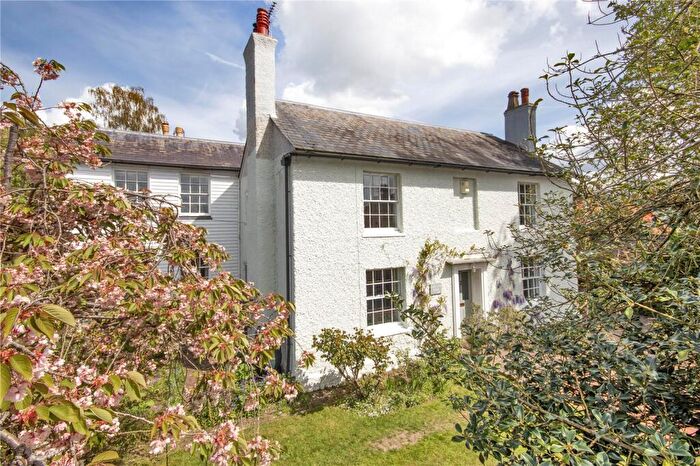 3 Bedroom House For Sale In Tonbridge Road, Wateringbury, Maidstone, Kent, ME18