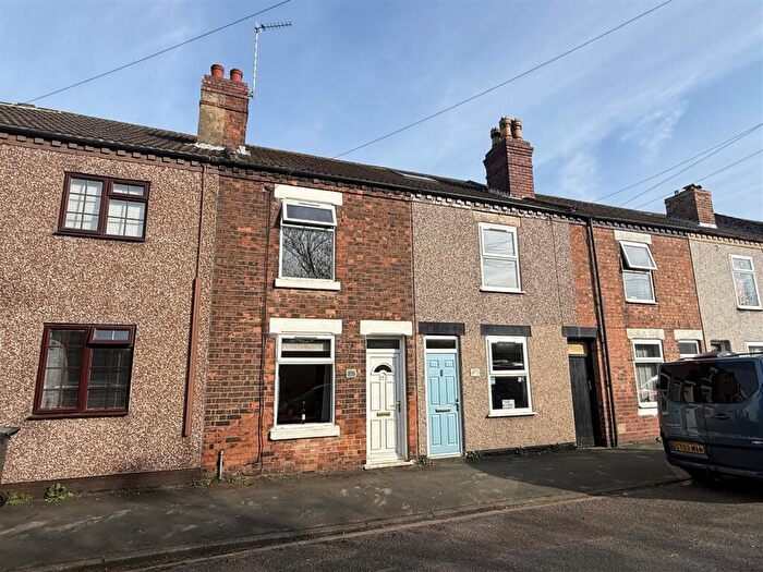 3 Bedroom Terraced House For Sale In Wetmore Road, Burton-On-Trent, DE14