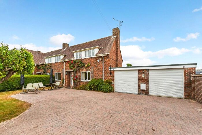 3 Bedroom End Of Terrace House For Sale In Church Lane, PO20