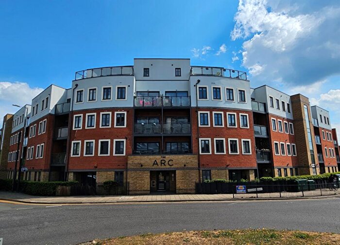 2 Bedroom Apartment For Sale In High Street, Aylesbury, HP20