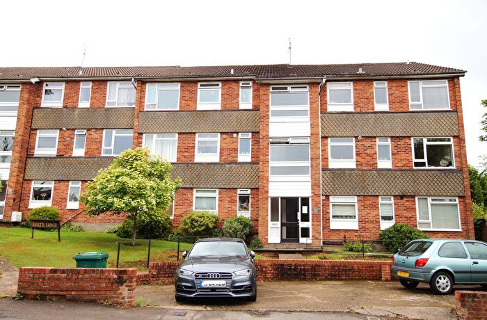 2 Bedroom Flat To Rent In Somerset Road, Barnet, EN5