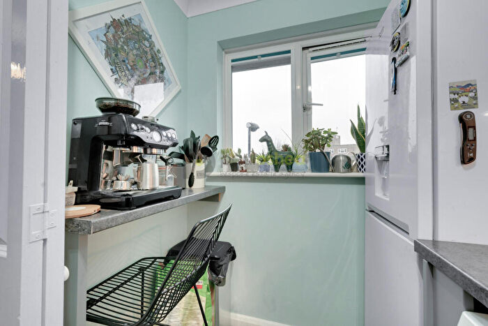 1 Bedroom Apartment For Sale In Wexford Court, Leslie Park Road, CR0