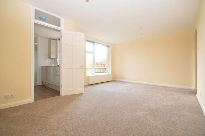 1 Bedroom Maisonette To Rent In Cantwell Road, London, SE18