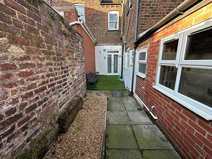 1 Bedroom Flat To Rent In Victoria Street, Chesterton, Newcastle, Staffs, ST5