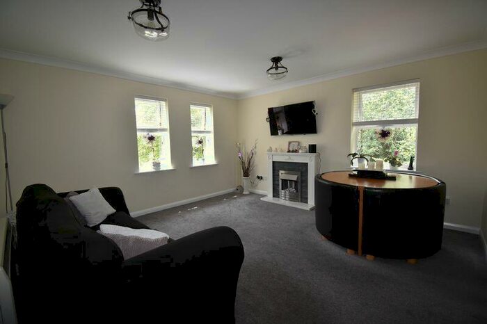 2 Bedroom Flat To Rent In Norn Hill, Basingstoke, RG21