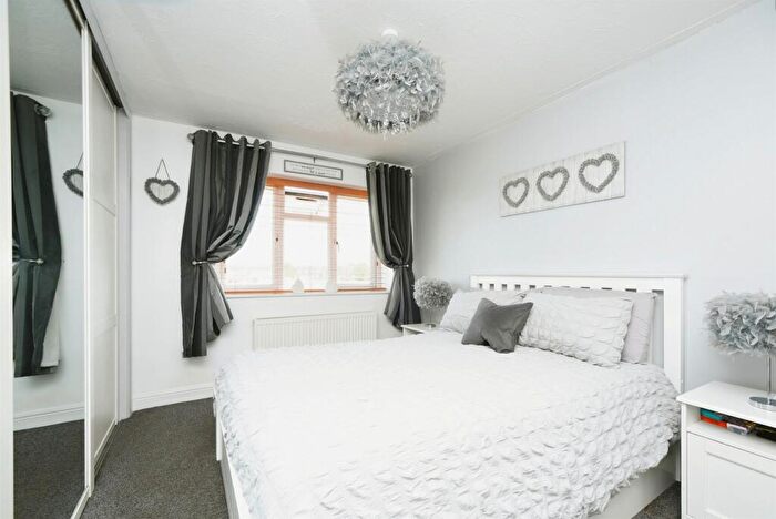 3 Bedroom Terraced House For Sale In Buckhurst Crescent, Swindon, SN3