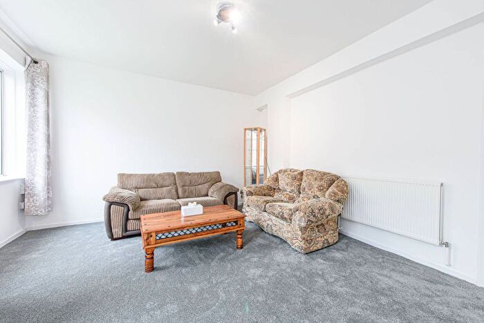 2 Bedroom Flat For Sale In Shoot Up Hill, Kilburn, London, NW2