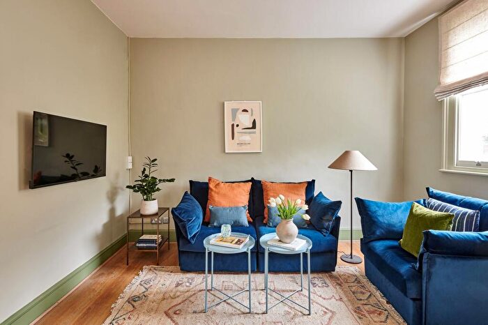 1 Bedroom Flat For Sale In Mountgrove Road, London, N5