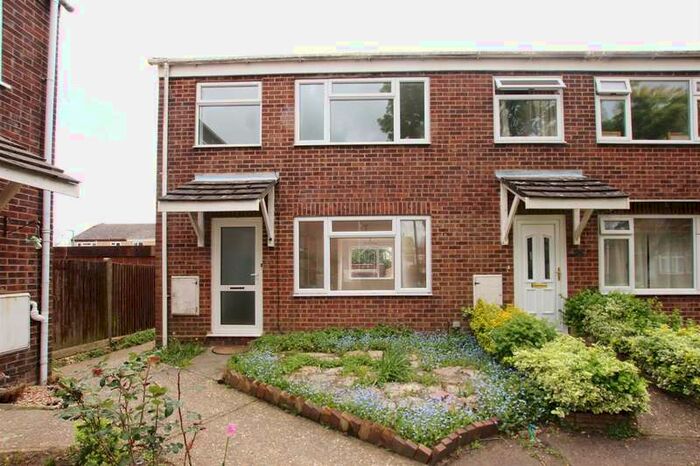 3 Bedroom Property To Rent In Setley Gardens Throop, Bournemouth, BH8