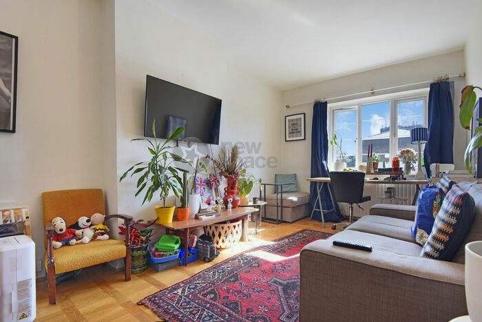 2 Bedroom Flat To Rent In De Beauvoir Court, Northchurch Road, De Beauvoir, N1
