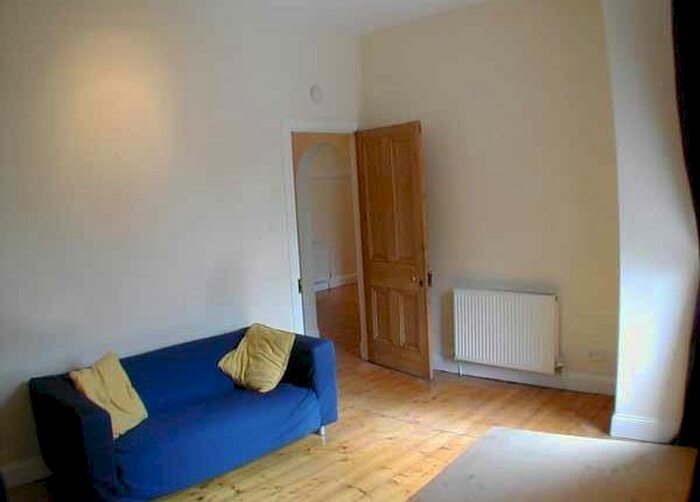 2 Bedroom Flat To Rent In Abbey Mount, New Town, Edinburgh, EH8