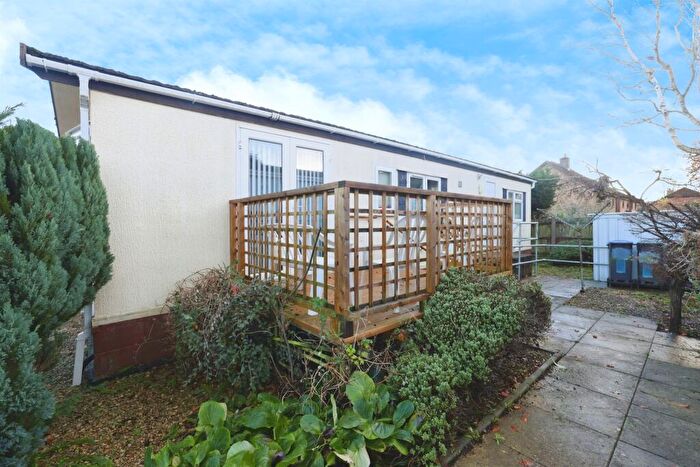 2 Bedroom Park Home For Sale In Beverley Hills Park, Amesbury, Salisbury, SP4