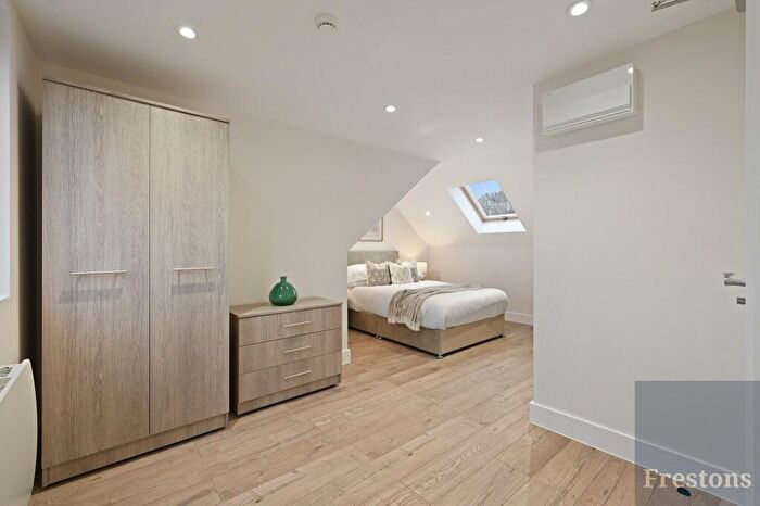 Studio To Rent In Oakmere Avenue, Potters Bar, Hertfordshire, EN6