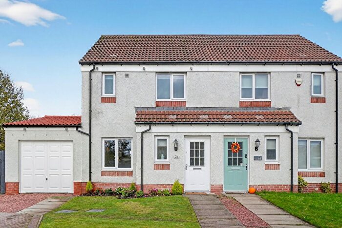 3 Bedroom Semi Detached House For Sale In Ladyacre Wynd, Irvine, KA11