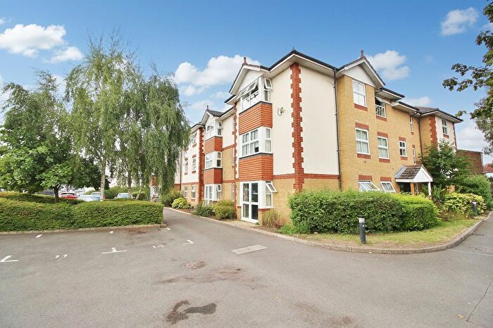 2 Bedroom Flat For Sale In Poynder Lodge, London Road, Isleworth, TW7