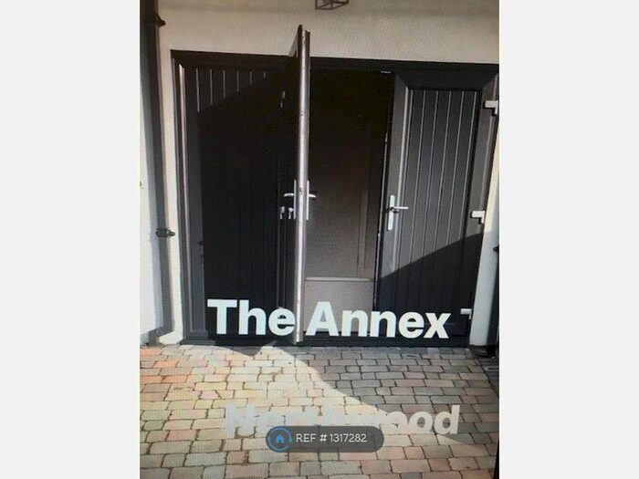 Studio To Rent In Hillside Road, Northwood, HA6