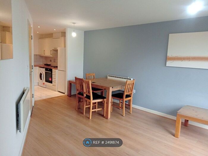 1 Bedroom Flat To Rent In Wooldridge Close, Feltham, TW14